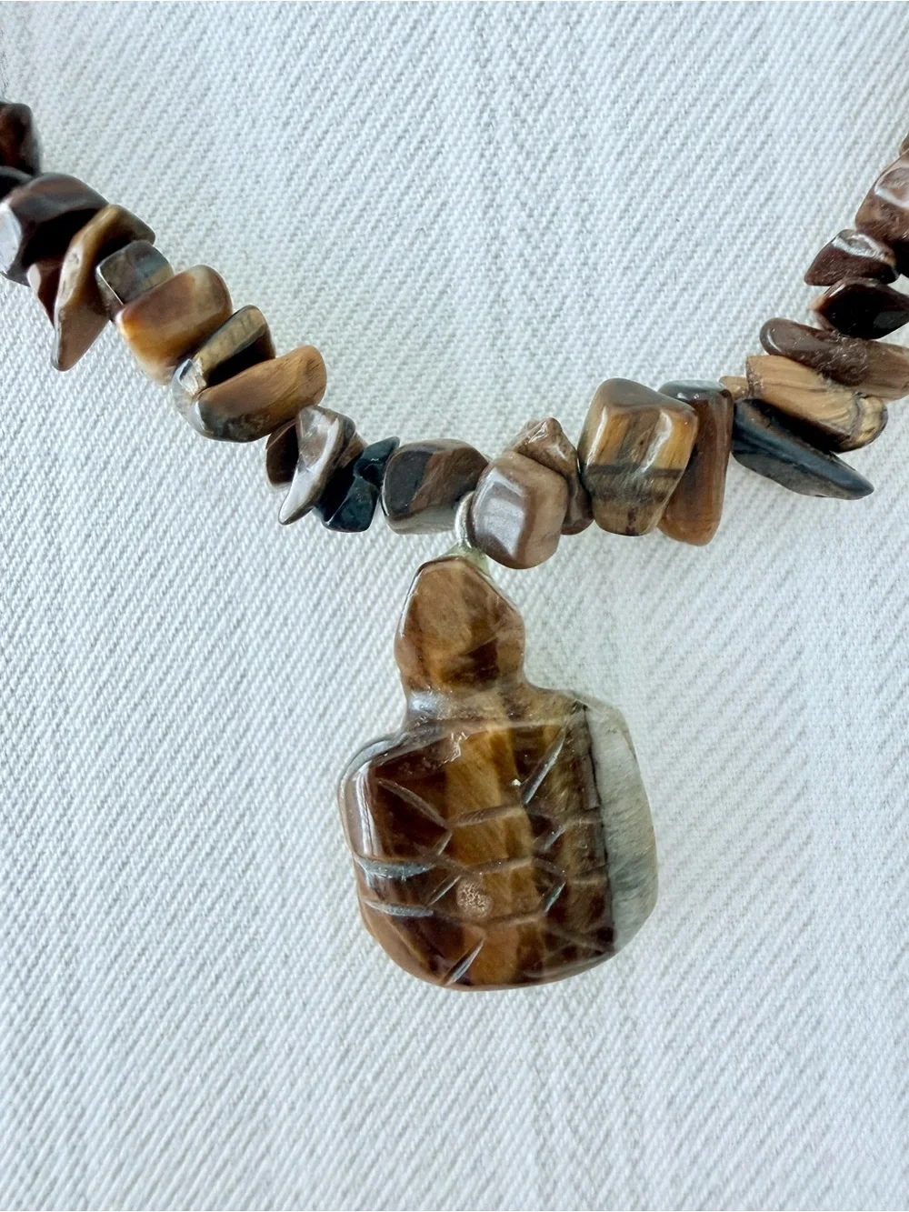 Natural Tiger's Eye Chip Bead Necklace Carved Turtle Pendant Boho 16”- 18